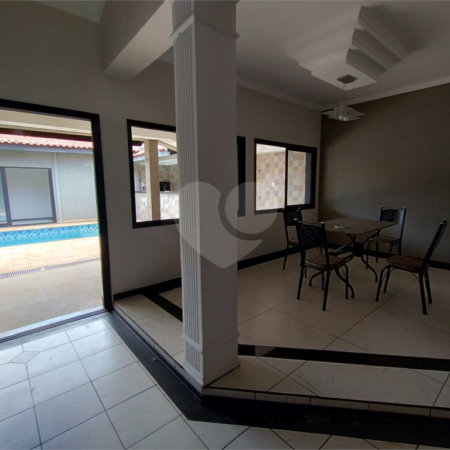 Casa à venda com 2 suítes em Vila Oliveira, Itapetininga, SP