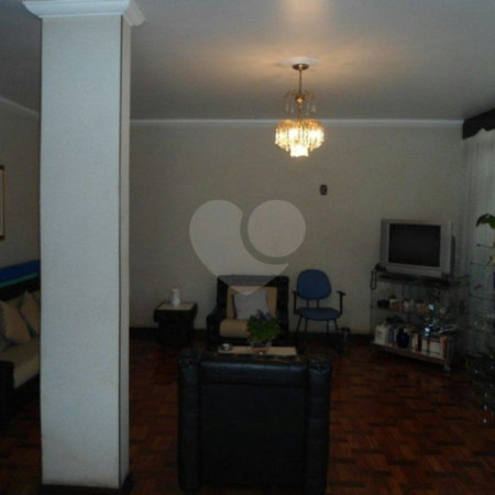 Casa à venda com 4 quartos, sendo 1 suíte, em Santana, São Paulo, SP
