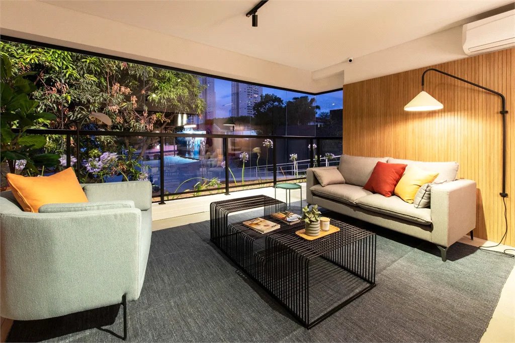 Apartamento à venda com 2 quartos, sendo 1 suíte,  em Vila Romana, São Paulo, SP