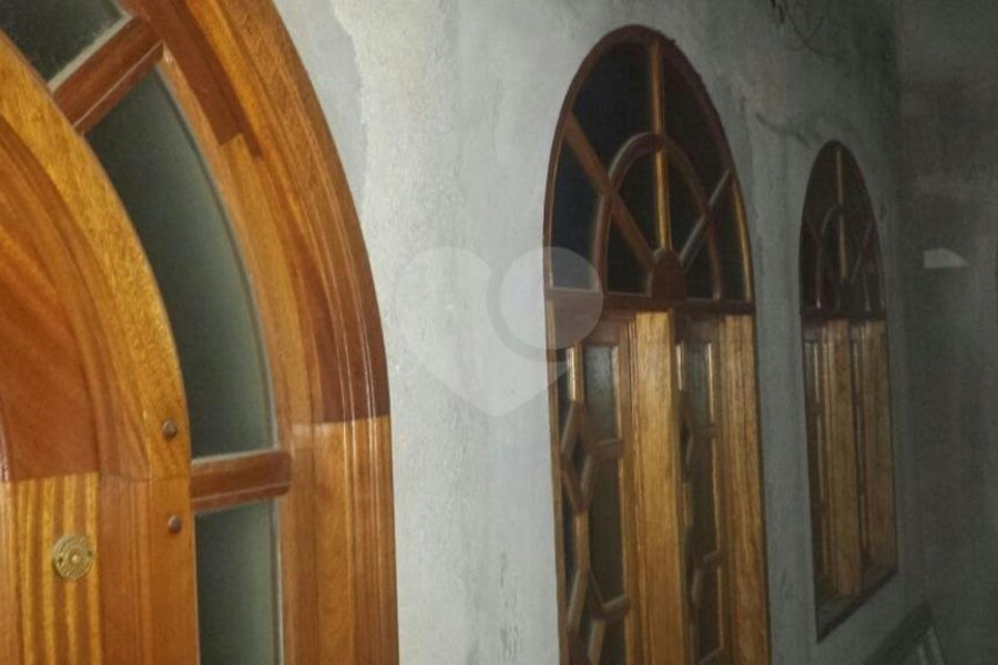 Sobrado à venda com 5 quartos, sendo 3 suítes, em Tremembé, São Paulo, SP