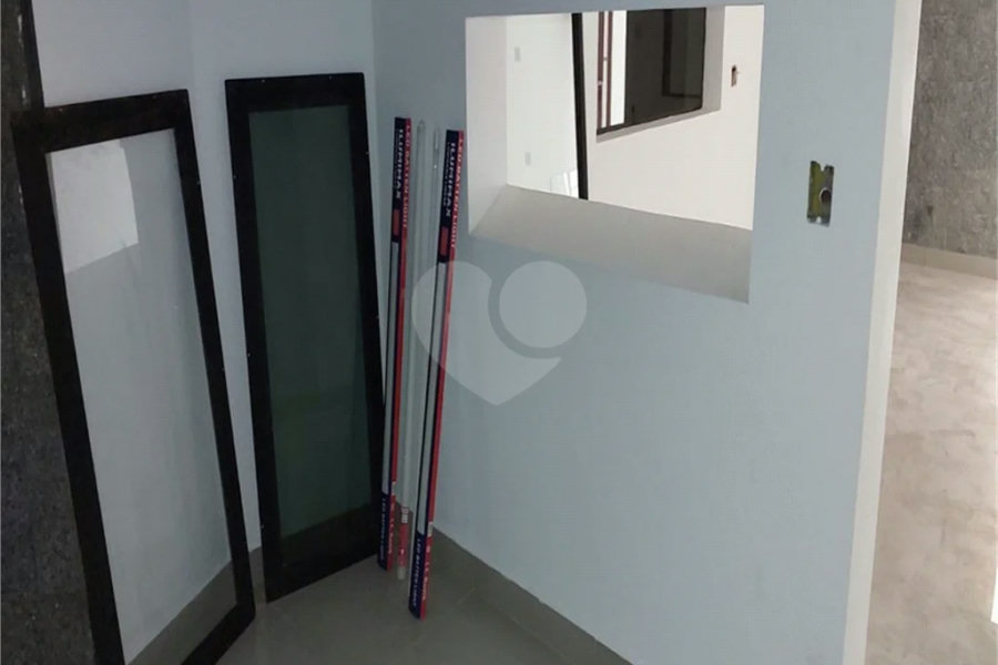 Sobrado à venda com 3 quartos, sendo 2 suítes, em Vila Paulicéia, São Paulo, SP