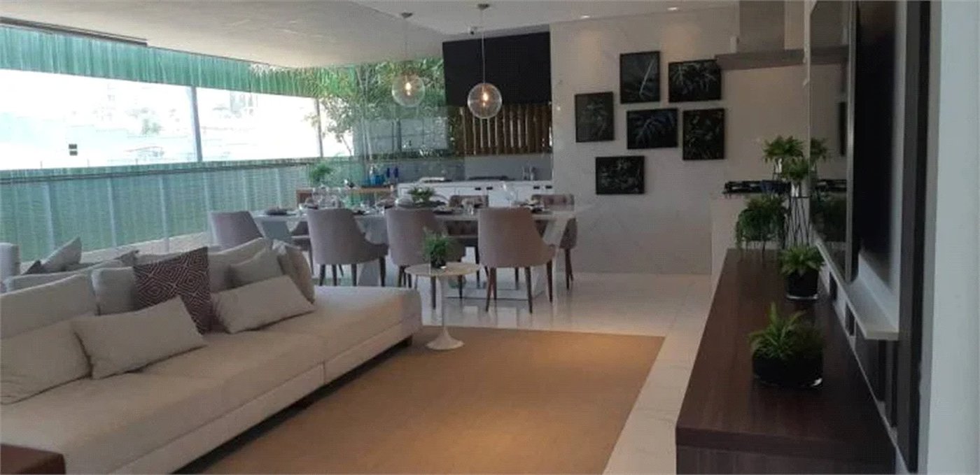 Apartamento à venda com 3 quartos, sendo 2 suítes, em Jardim das Acácias, São Paulo, SP