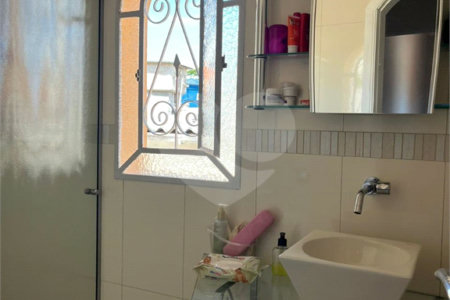 Casa à venda com 2 quartos no Centro, Diadema, SP