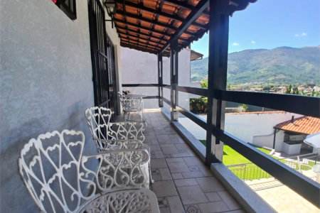 Casa à venda com 3 quartos, sendo 1 suíte,  em Recreio Maristela, Atibaia, SP