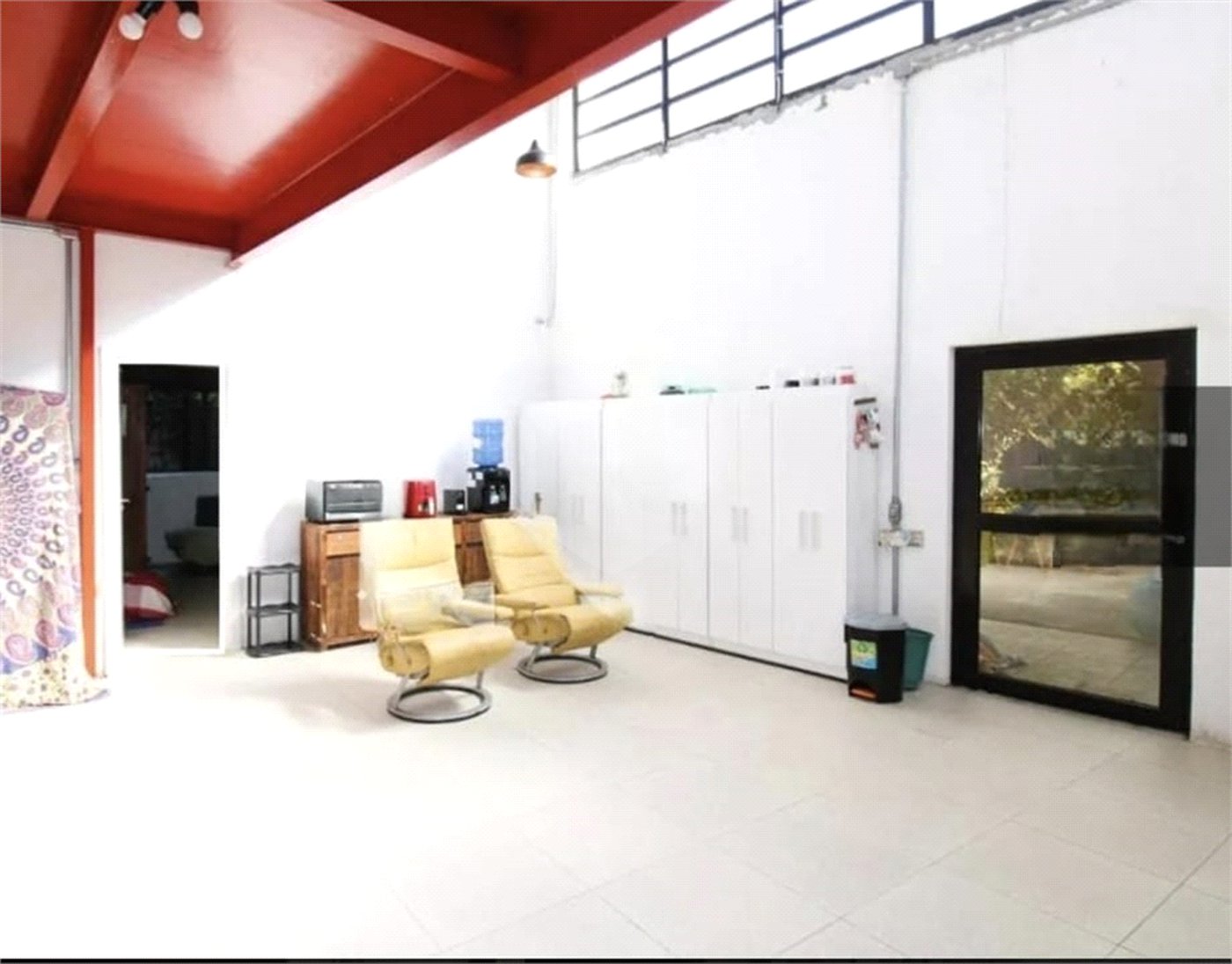 Casa no TREMEMBÉ Casa Estilo Rústico Industrial - JD GUAPIRA - CONDOMÍNIO FECHADO
