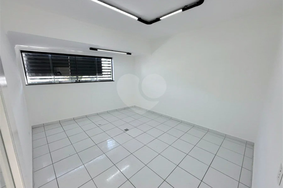 Prédio Comercial de Alto Padrão em Localização Nobre