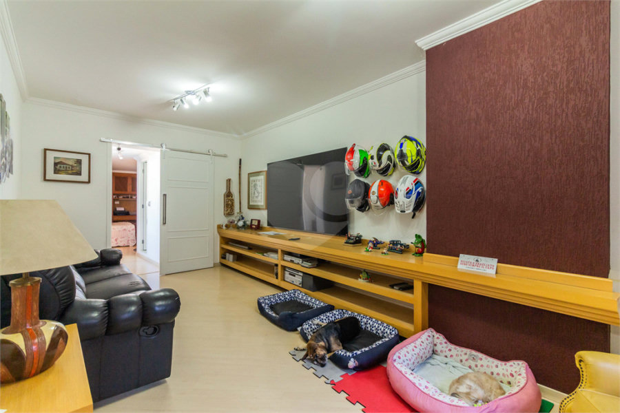Casa à venda com 4 quartos, sendo 2 suítes,  em Jardim França, São Paulo, SP