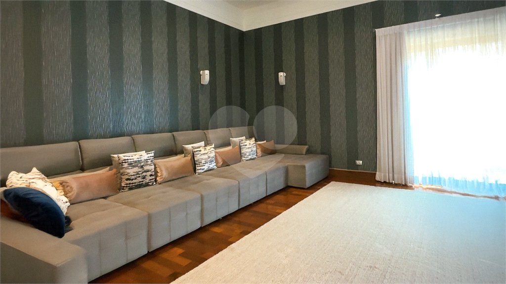 Casa à venda com 4 suítes no condomínio Halvétia Country Residencial, Indaiatuba - SP