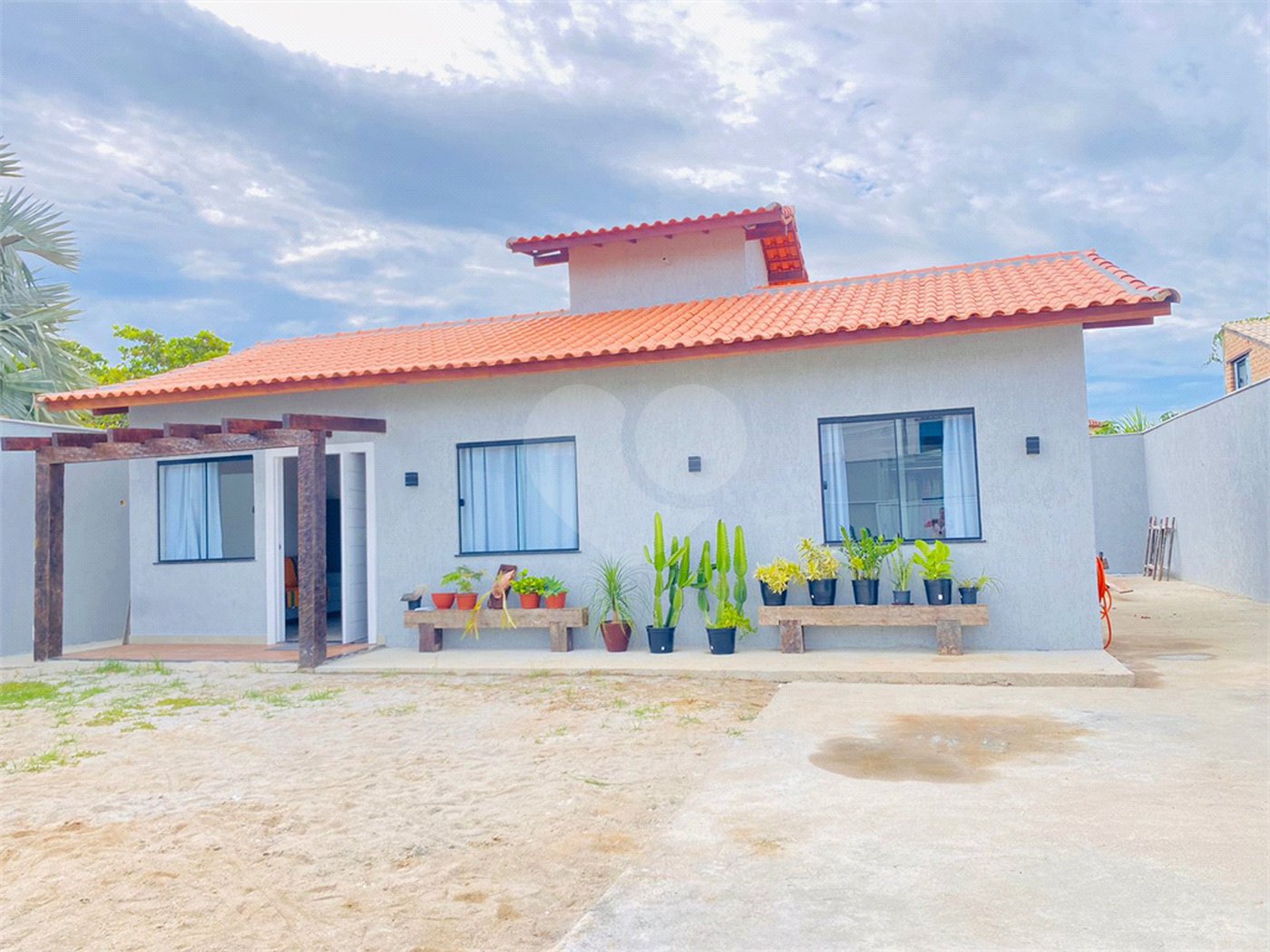 Casa à venda com 2 quartos, sendo 1 suíte,  em São José, Armação dos Búzios, RJ