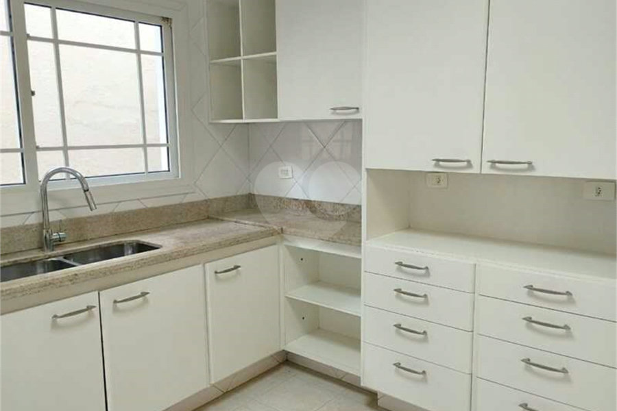 Sobrado à venda com 3 quartos, sendo 1 suíte, em Jardim São Paulo(zona Norte), São Paulo, SP