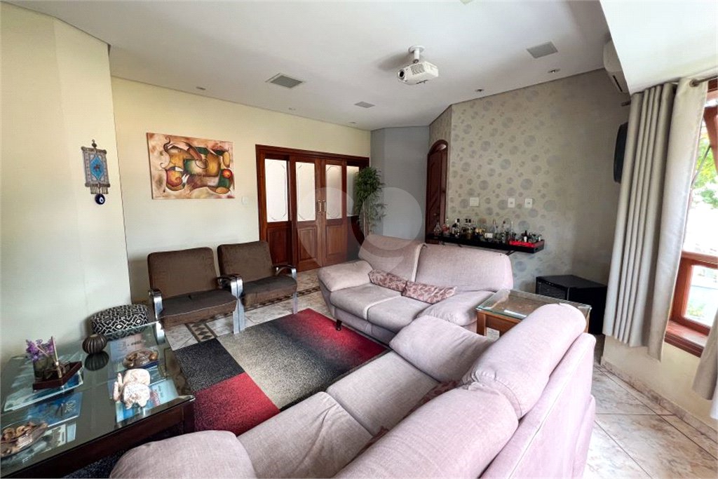 Casa à venda com 4 quartos, sendo 2 suítes,  no condomínio Villaggio Capriccio, Louveira - SP