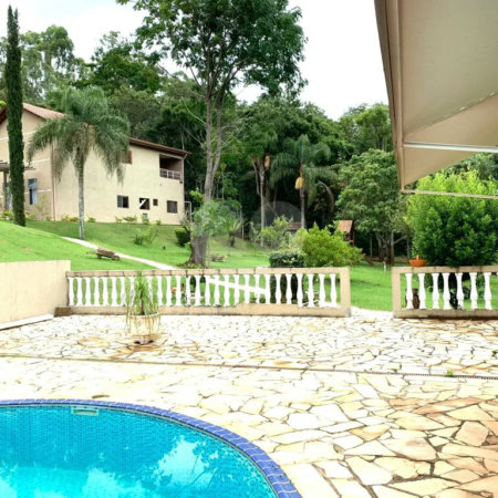Casa à venda com 10 quartos, sendo 3 suítes, no condomínio Chácaras Campo Verde, Campo Limpo Paulista - SP