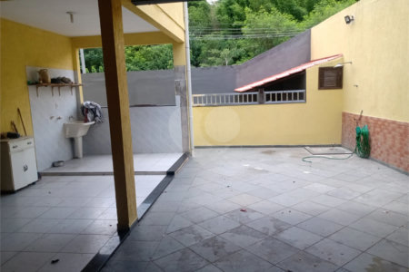 Casa à venda com 5 quartos, sendo 1 suíte, em Campo Grande, Rio de Janeiro, RJ