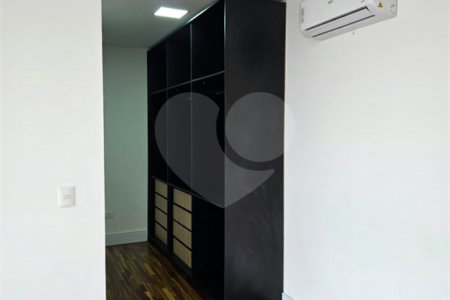 Casa à venda com 3 suítes no condomínio Hills, Arujá - SP