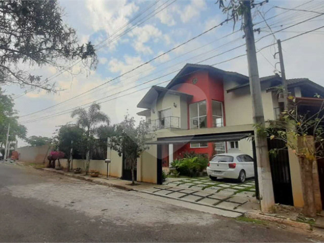 Condomínio à venda com 3 suítes em Caraguatá, Mairiporã, SP