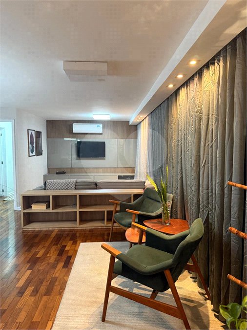 Apartamento à venda com 3 quartos, sendo 1 suíte, em Santa Cecília, São Paulo, SP