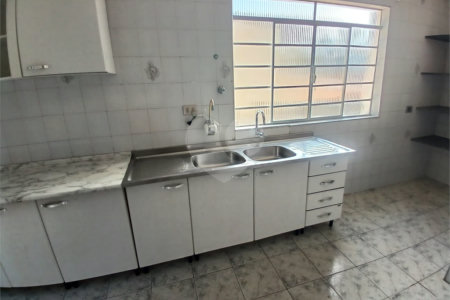 Casa à venda com 4 quartos, sendo 2 suítes, em Vila Gustavo, São Paulo, SP