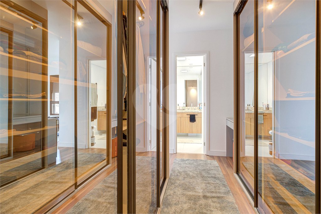 Apartamento à venda com 3 suítes em Brooklin, São Paulo, SP