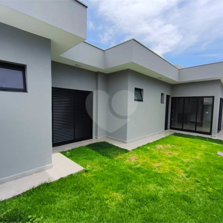 Casa 3 dormitórios 1 suíte, condomínio Faixa Azul.