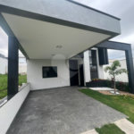 Casa à venda com 3 quartos, sendo 1 suíte, no condomínio Horto Florestal Villagio, Sorocaba - SP