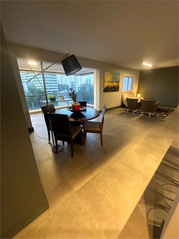 Apartamento à venda com 2 suítes em Jardim Caboré, São Paulo, SP