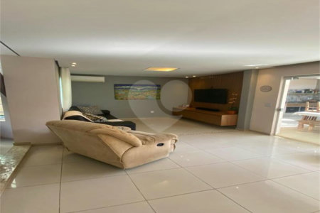 Casa à venda com 3 quartos, sendo 1 suíte, no condomínio Residencial Green Village, Indaiatuba - SP