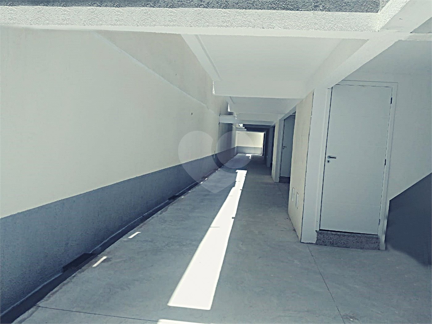 Casa à venda com 2 quartos, sendo 1 suíte, no condomínio Tanque Velho, São Paulo - SP