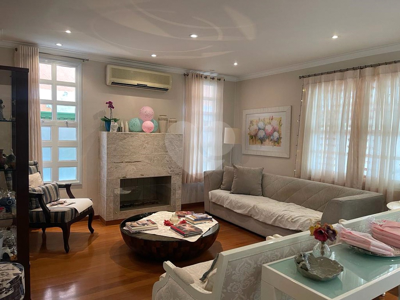 Casa à venda com 4 suítes no condomínio Conjunto Residencial São Benedito, São Paulo - SP