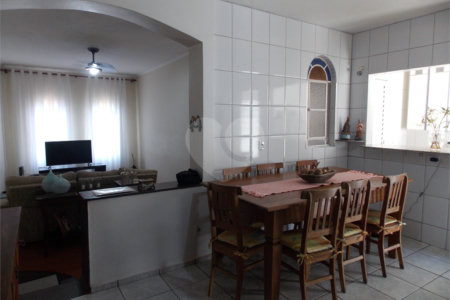 Casa à venda com 4 quartos, sendo 2 suítes, em Jardins, Bragança Paulista, SP