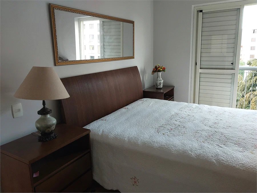 Apartamento à venda com 3 quartos, sendo 2 suítes,  em Cidade São Francisco, São Paulo, SP