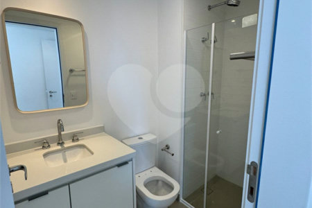 Apartamento à venda com 3 quartos, sendo 1 suíte,  em Vila Anastácio, São Paulo, SP