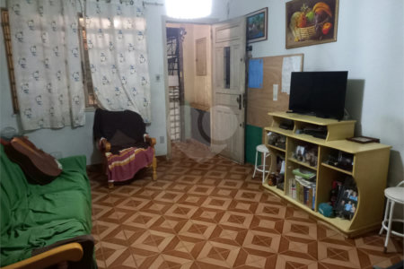 Sobrado à venda com 2 quartos em Vila Ipojuca, São Paulo, SP