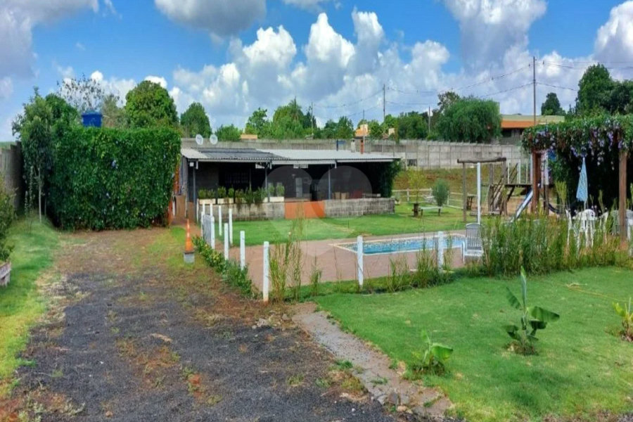 Chácara à venda com 4 quartos, sendo 1 suíte,  em Jardim dos Ipês, Brodowski, SP