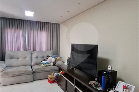 Sobrado à venda com 3 quartos, sendo 1 suíte, em Vila Constança, São Paulo, SP