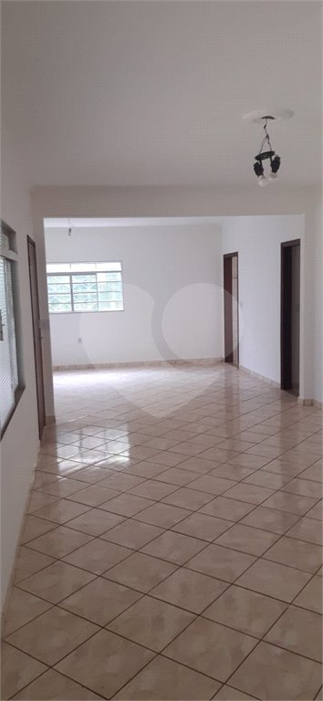 Casa à venda com 4 quartos, sendo 2 suítes, em Cidade Jardim, Araraquara, SP