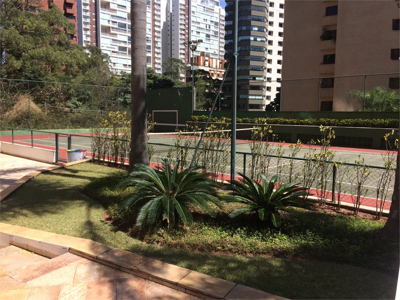 Apartamento à venda com 3 suítes em Vila Suzana, São Paulo, SP