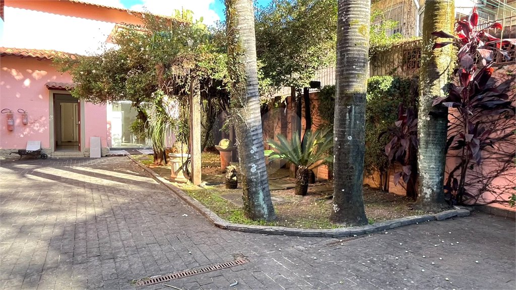 Sobrado à venda ou para alugar com 6 quartos, sendo 1 suíte, em Vila Mariana, São Paulo, SP