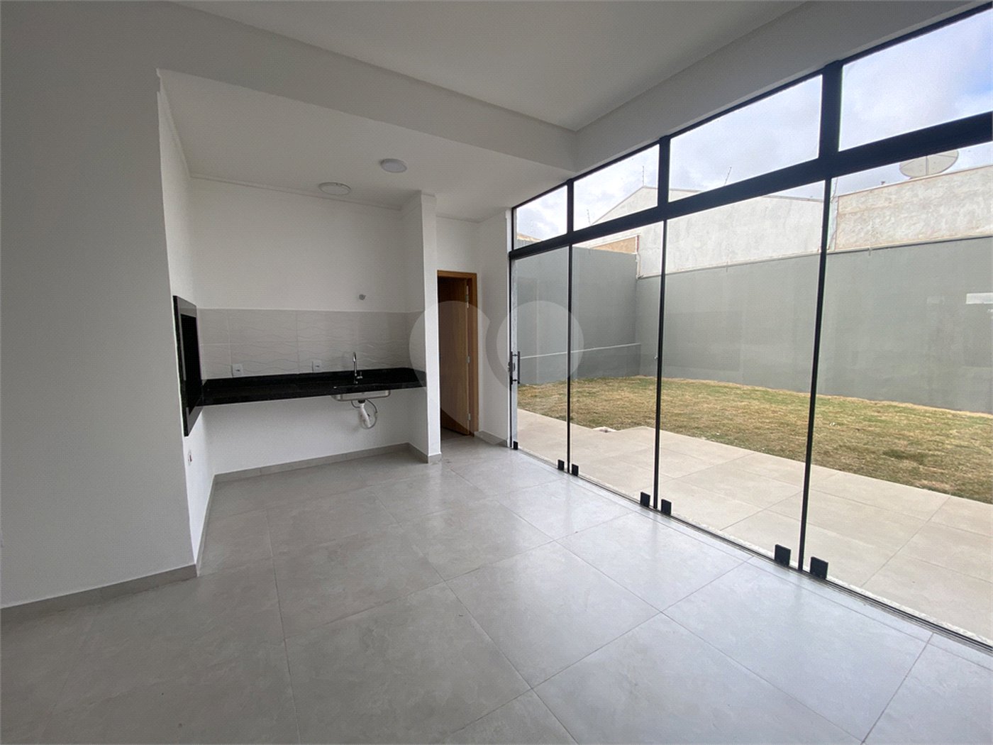 Casa à venda com 3 suítes em Jardim Estoril, Ponta Porã, MS