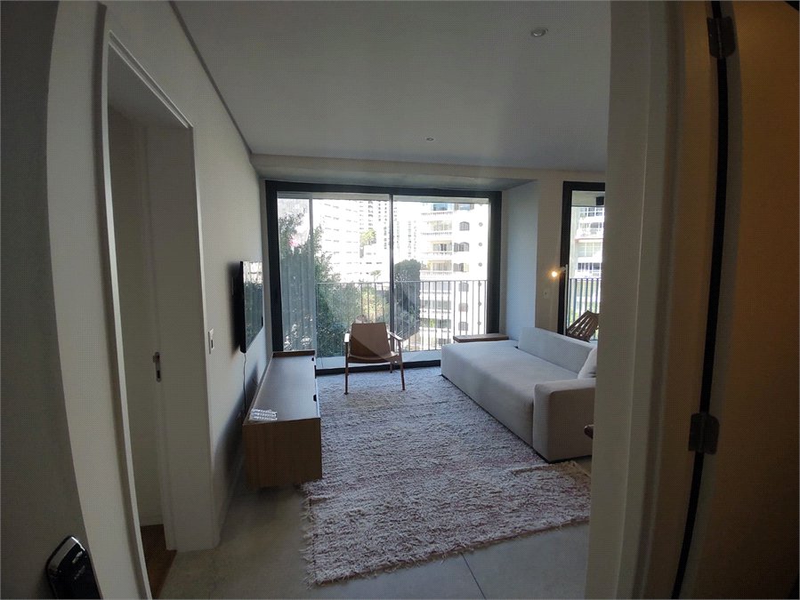 Apartamento à venda ou para alugar com 1 suíte em Jardim das Bandeiras, São Paulo, SP