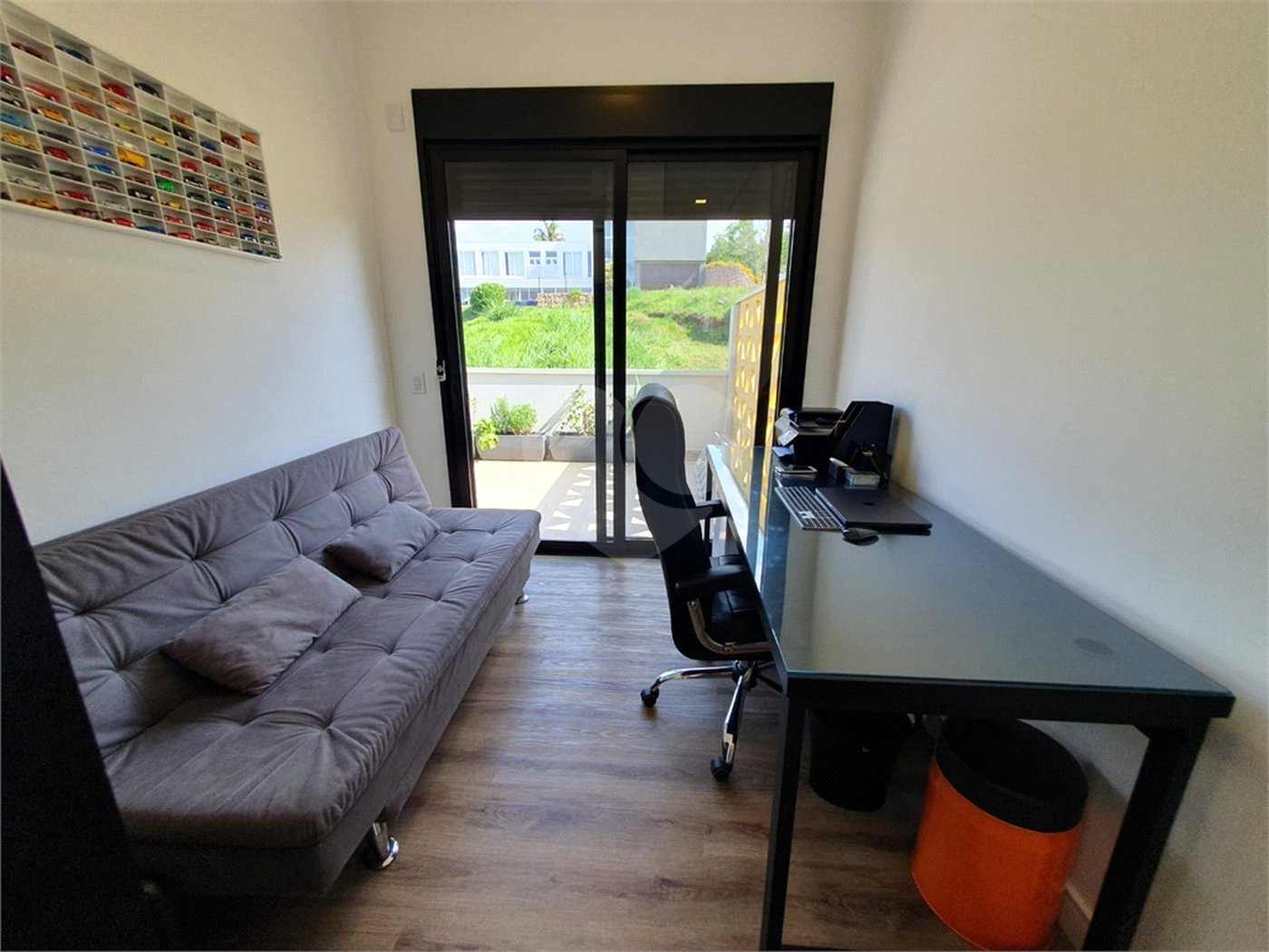 Casa à venda com 6 quartos, sendo 5 suítes, no condomínio Jardim Primavera, Louveira - SP