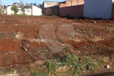 Casa à venda com 3 quartos em Parque das Hortências, Araraquara, SP