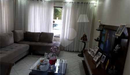 Casa em condomínio à venda ou para alugar com 3 quartos, sendo 1 suíte,  em Horto, São Paulo, SP