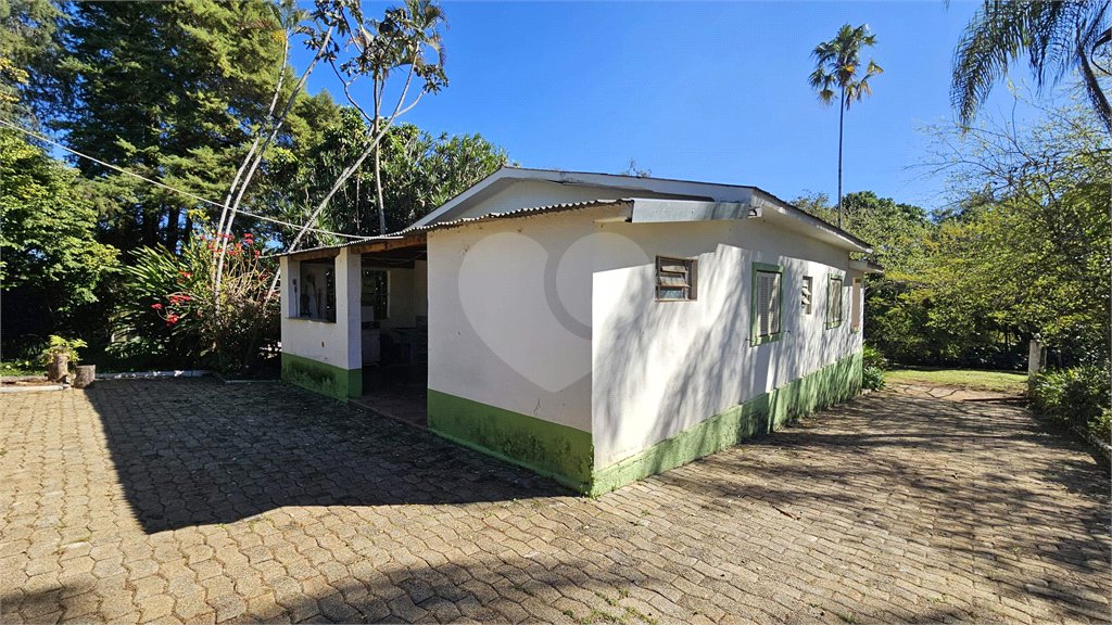 Chácara à venda com 3 quartos, sendo 2 suítes, em Jardim Estância Brasil, Atibaia, SP
