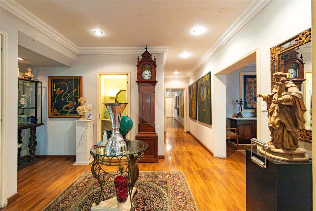 Casa Térrea à venda com 4 quartos, sendo 2 suítes, em Jardim Europa, São Paulo, SP