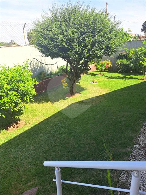 Casa Ampla com 5 Dormitórios, Piscina e Lazer Completo em Terreno de 1.260 m²