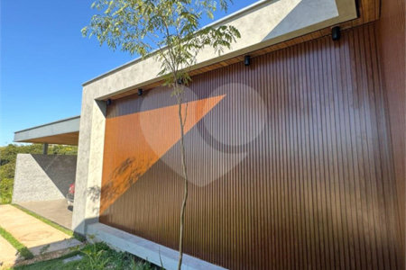 Casa à venda com 4 suítes no condomínio Florais da Mata, Várzea Grande - MT