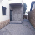 Casa à venda com 4 quartos, sendo 3 suítes, no condomínio Arujá 5, Arujá - SP