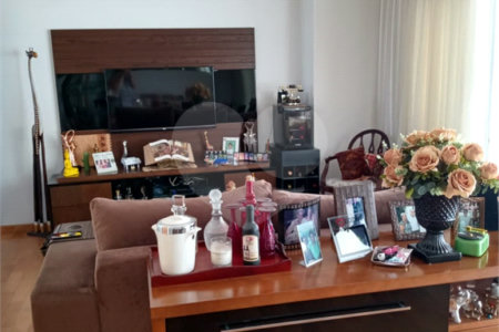 Apartamento à venda com 4 quartos, sendo 3 suítes, em Água Fria, São Paulo, SP