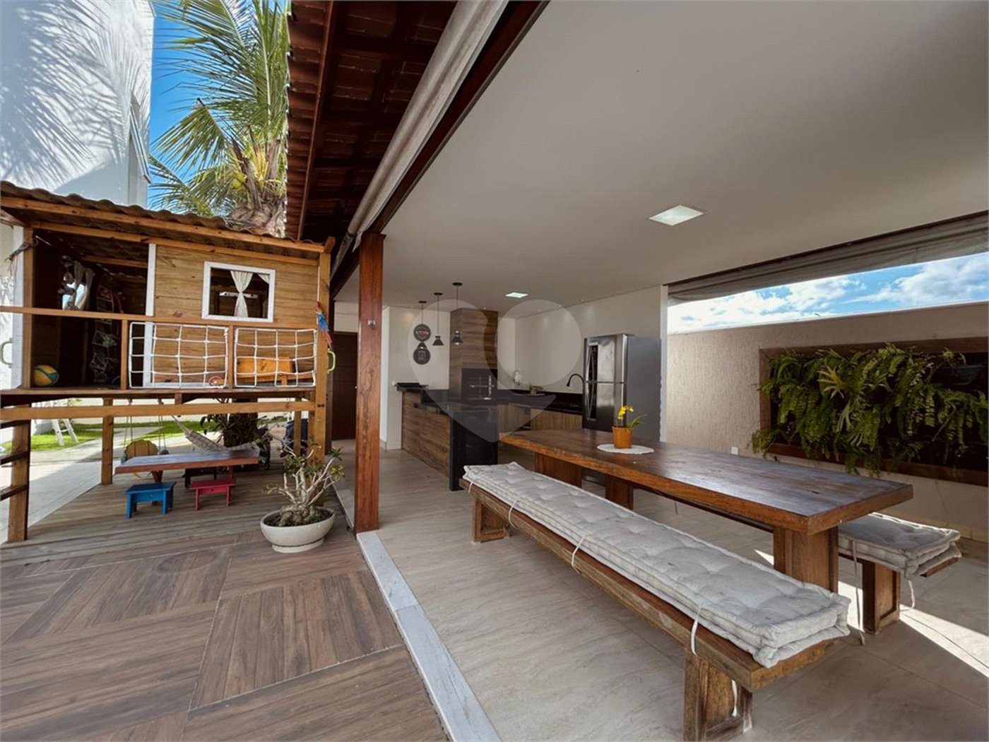 Casa à venda com 5 quartos, sendo 1 suíte, em Orla Norte, Porto Seguro, BA