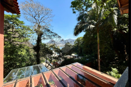 Casa à venda com 4 quartos, sendo 1 suíte, em Lagoa, Rio de Janeiro, RJ